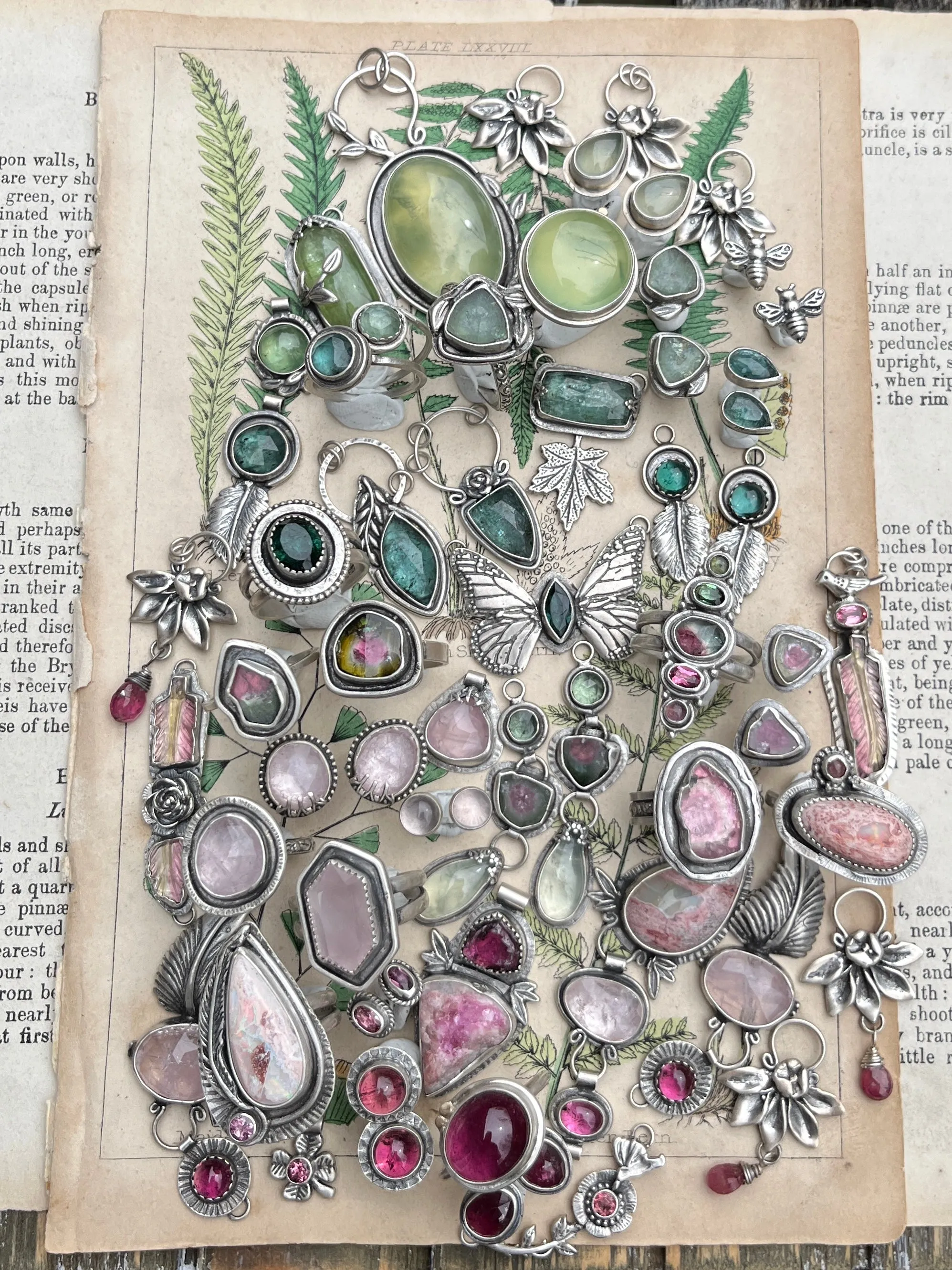 Bi-color Tourmaline Broken Feather Necklace with Flower Adornment ￼